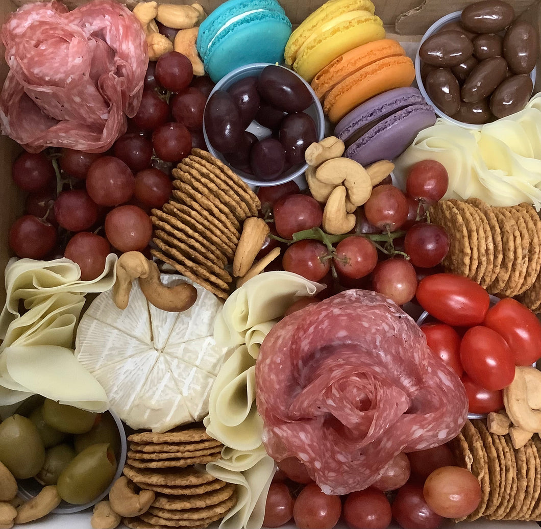 Harvest Barn Charcuterie Box (10